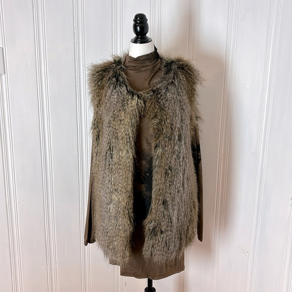 Ultra soft and stretchy SARAH PACINI tie die dress - Picture 7 of 7